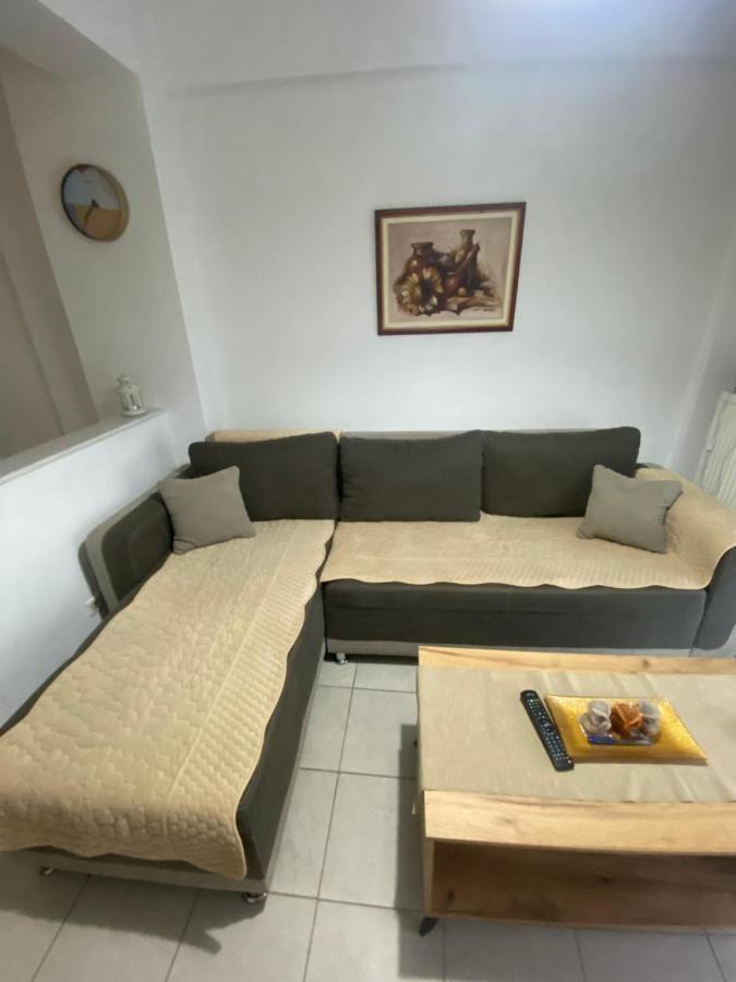Lovely 2-Bedroom Appartement With Free Parking Agia Triada  Exterior photo